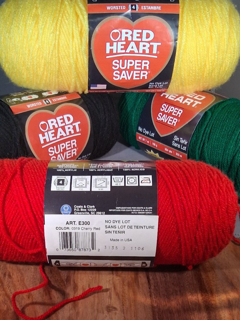 All Reainig Skeins for $30 Lrg Yarn Destash Lot Red Heart Vintage - Picture 5 of 7